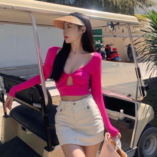 V领镂空露脐长袖上衣